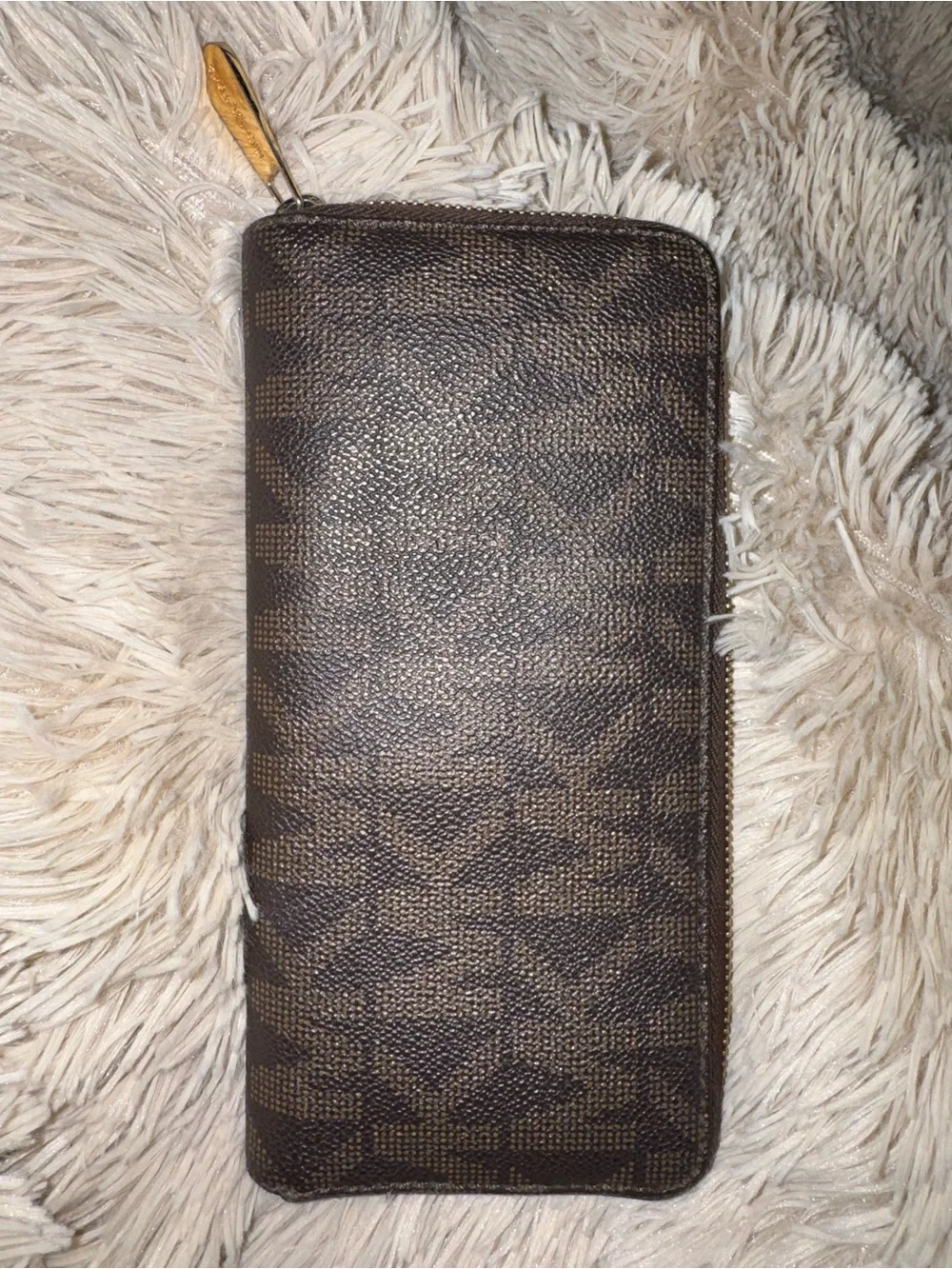 Michael Kors Jet Set Travel Large Zip Around Wallet Brown Signature MK Gold-Tone